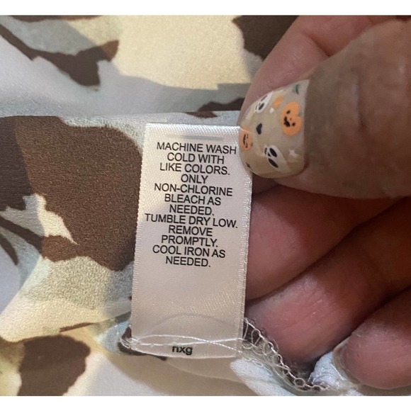 🛍️ Unbranded White Brown Cheetah Print Blouse Women's size 1X - Picture 6 of 8